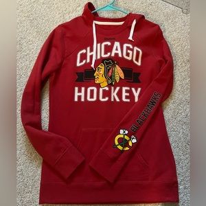 Chicago Blackhawks Hockey Hoodie | size women’s medium